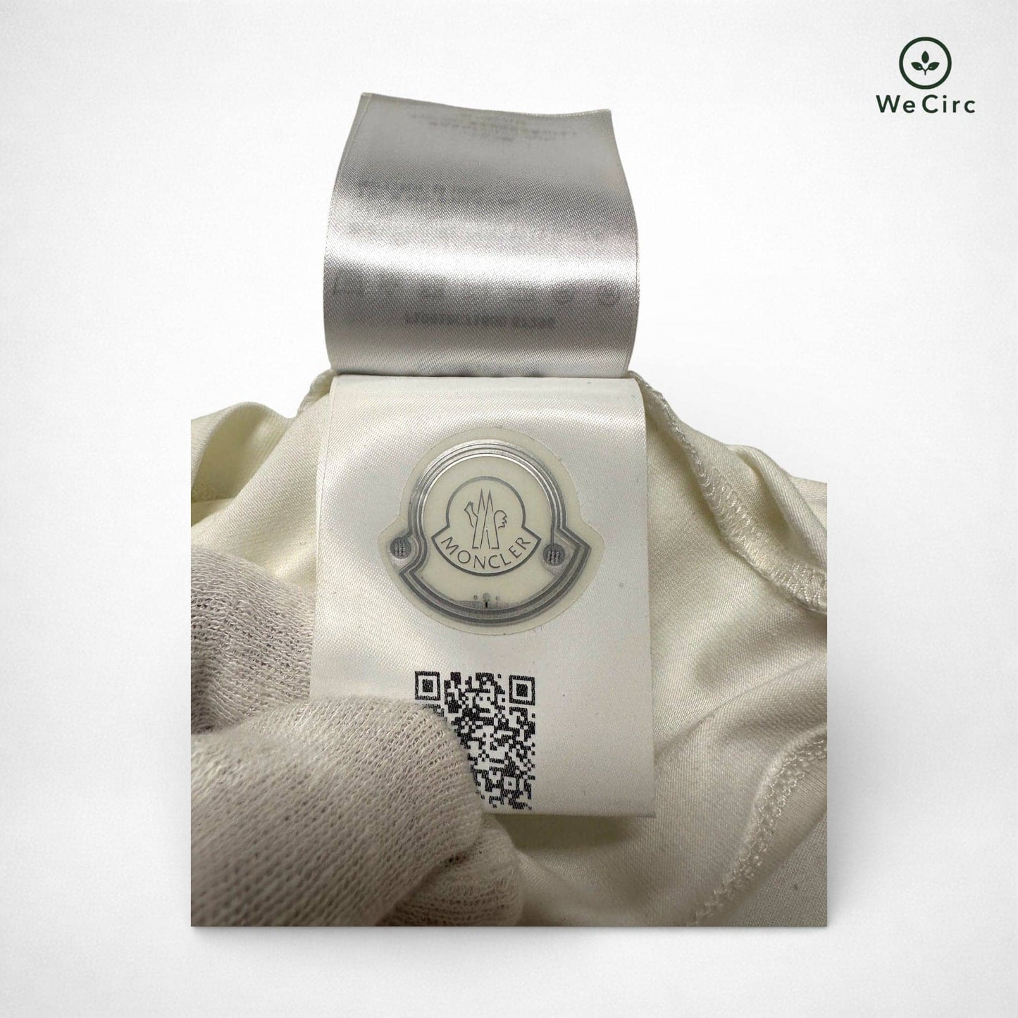 Basic Logo Shirt mit dreifarbigem Besatz Weiß M - Detailbild